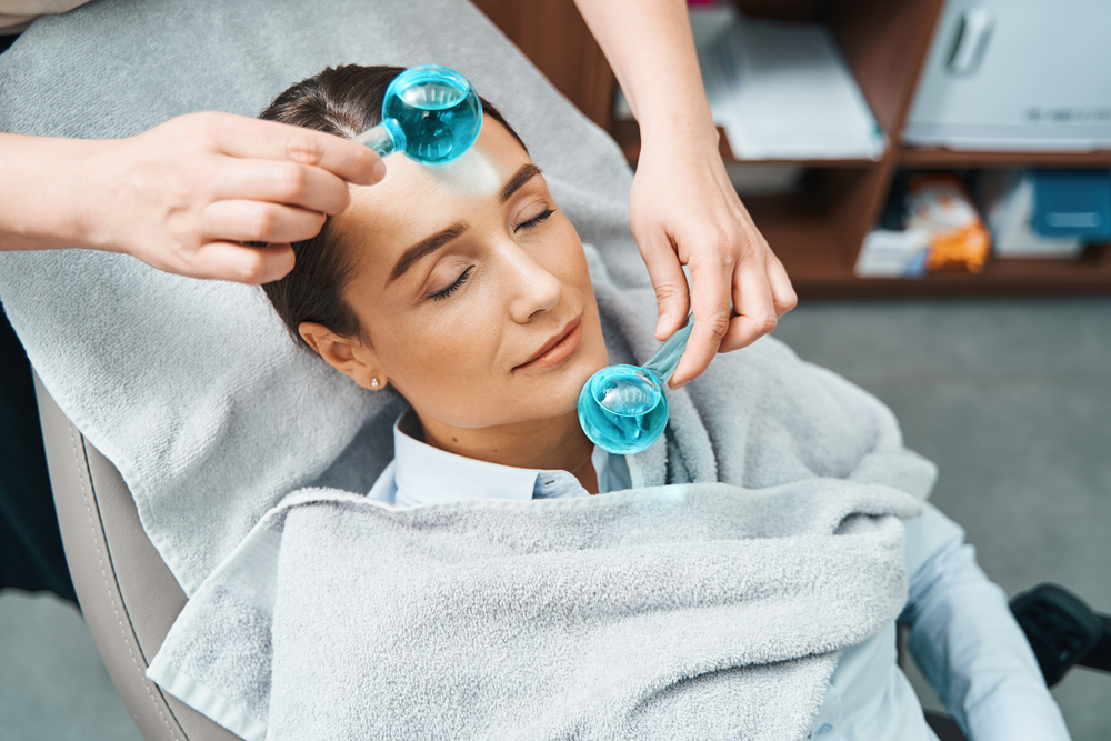Cryofacial 101 – Benefits of Cold Therapy for Skin Rejuvenation